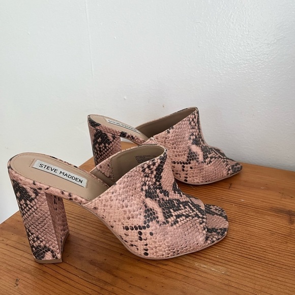 NWOT Steve Madden Snake Print Open Toe Mule - Picture 4 of 6